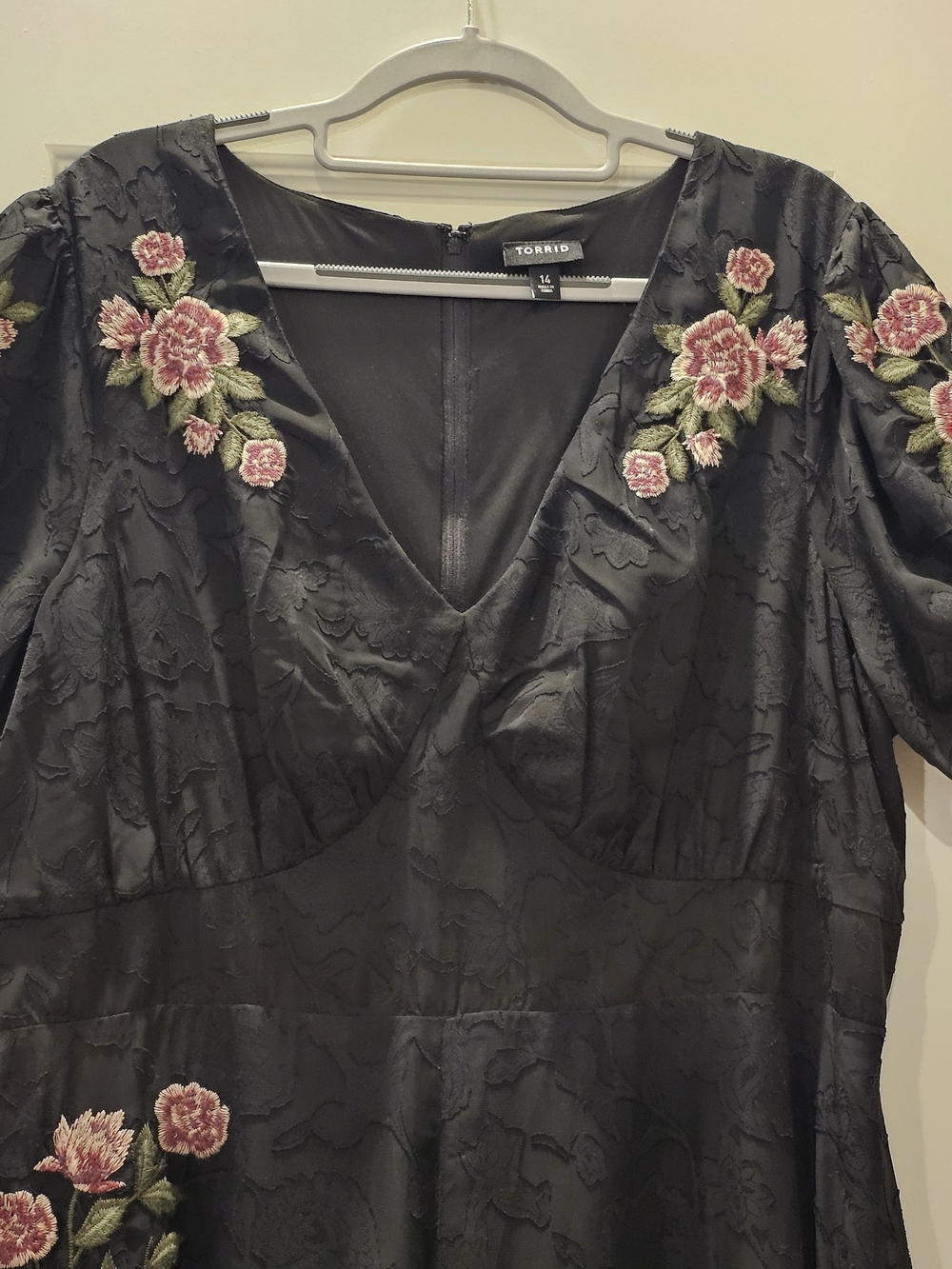 torrid Runway Collection Black Lace Maxi Dress with Red Rose Embroidery Size 14 - Picture 5 of 16